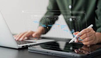 Man using time scheduling software